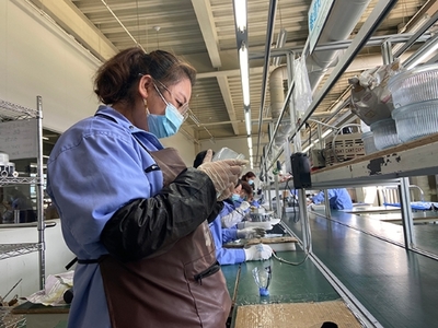 煙臺高新技術(shù)產(chǎn)業(yè)開發(fā)區(qū) 政務(wù)要聞 華鼎偉業(yè):下好“創(chuàng)新棋” 科技點燃高質(zhì)量發(fā)展“加速器”